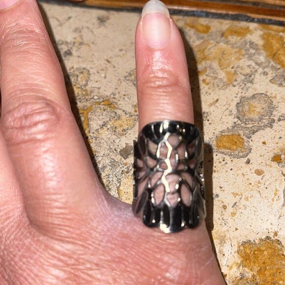NWOT gun metal goth style ring US size  5.5 - Picture 6 of 6